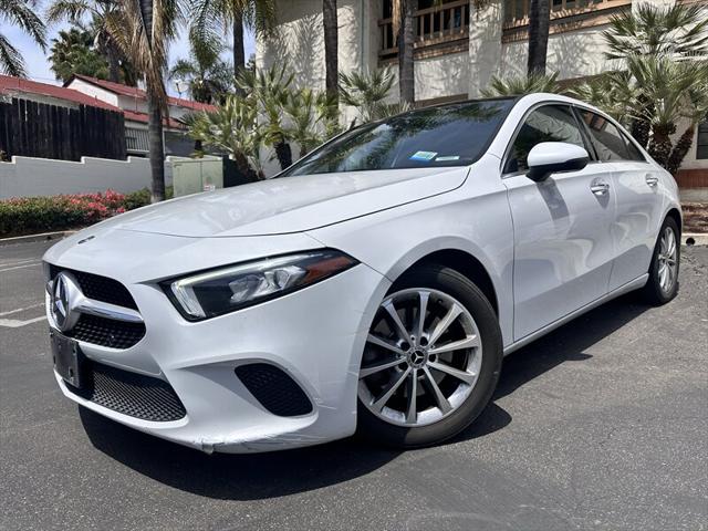 2020 Mercedes-Benz A 220 A 220 * AMBINET LIGHTING * MOONROOF *