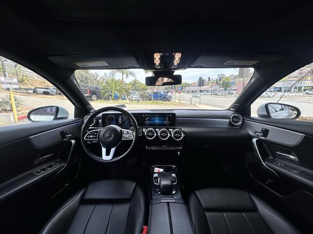 2020 Mercedes-Benz A 220 A 220 * AMBINET LIGHTING * MOONROOF *