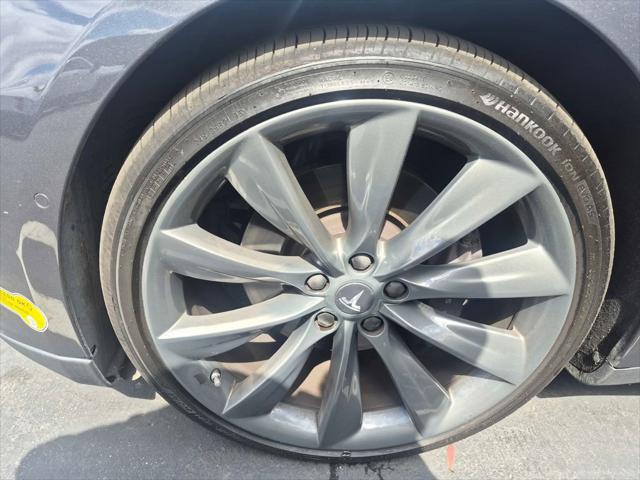 2016 Tesla Model S 90D