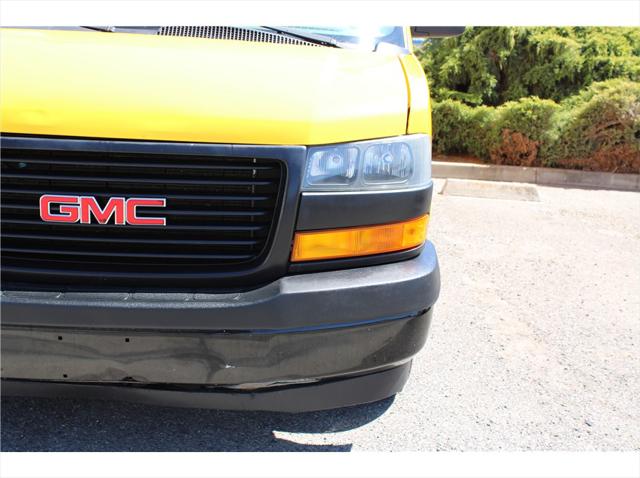 2021 GMC Savana Cutaway Work Van