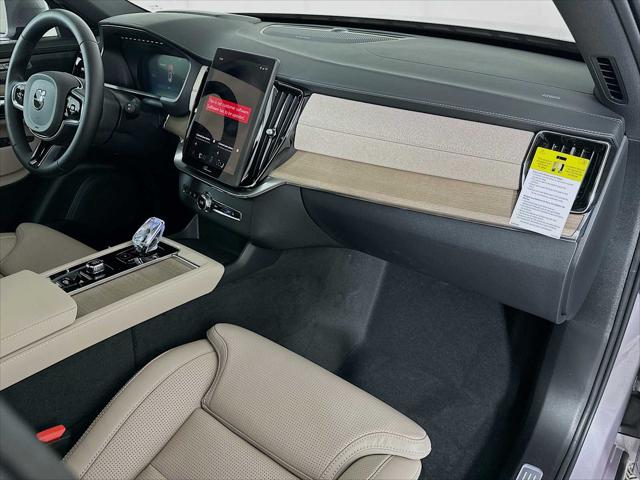 2026 Volvo XC90 Plug-In Hybrid Ultra, T8 AWD, Electric/Gasoline, Bright, 7 Seats