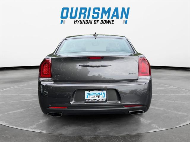 2023 Chrysler 300 Touring L AWD