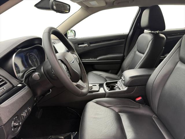 2023 Chrysler 300 Touring L AWD