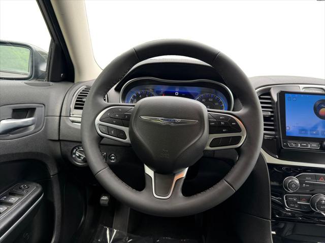2023 Chrysler 300 Touring L AWD