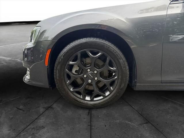 2023 Chrysler 300 Touring L AWD