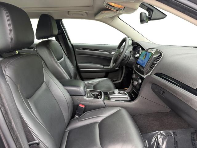 2023 Chrysler 300 Touring L AWD