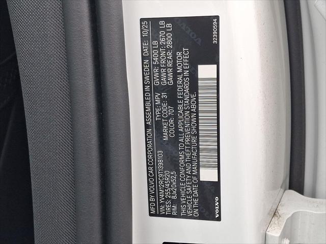 2026 Volvo XC60 B5 Plus