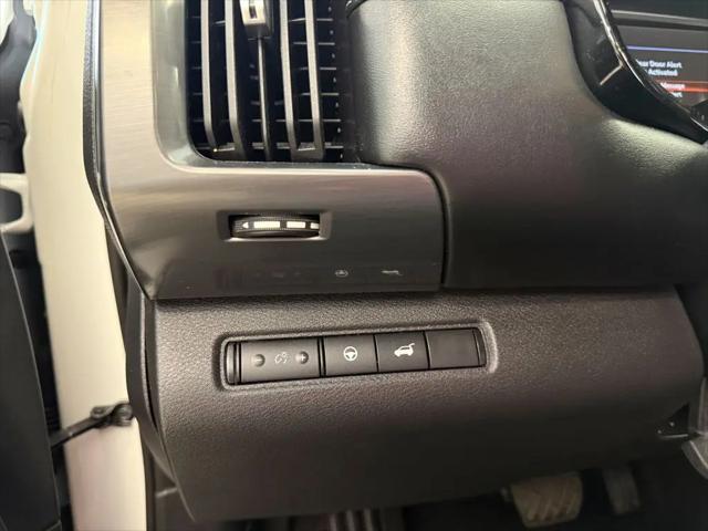 2024 Nissan Pathfinder SL FWD