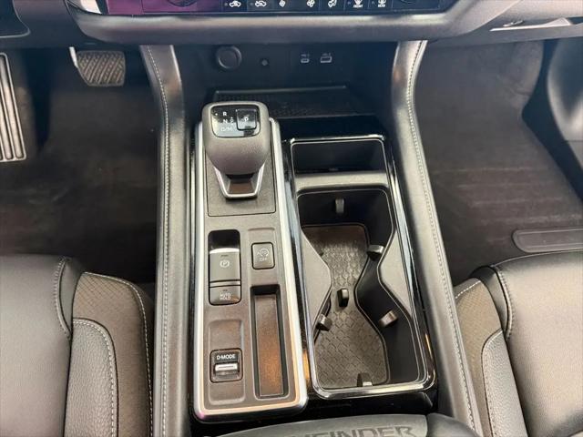 2024 Nissan Pathfinder SL FWD