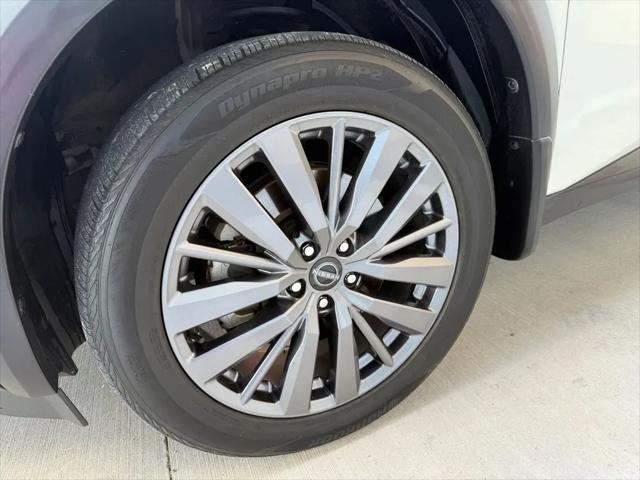 2024 Nissan Pathfinder SL FWD
