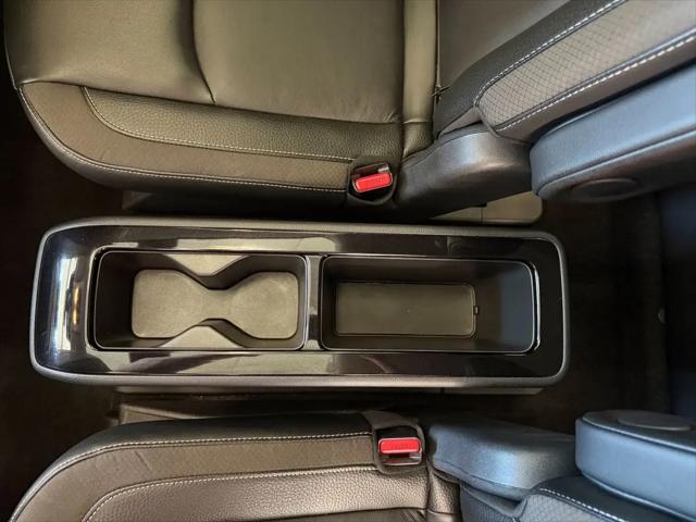 2024 Nissan Pathfinder SL FWD