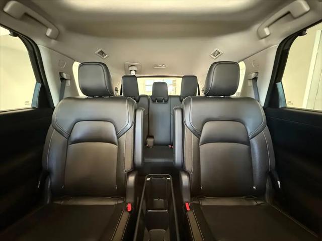 2024 Nissan Pathfinder SL FWD