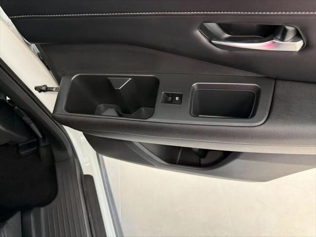 2024 Nissan Pathfinder SL FWD