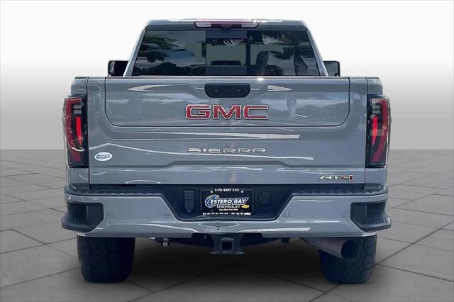 2024 GMC Sierra 2500HD 4WD Crew Cab Standard Bed AT4