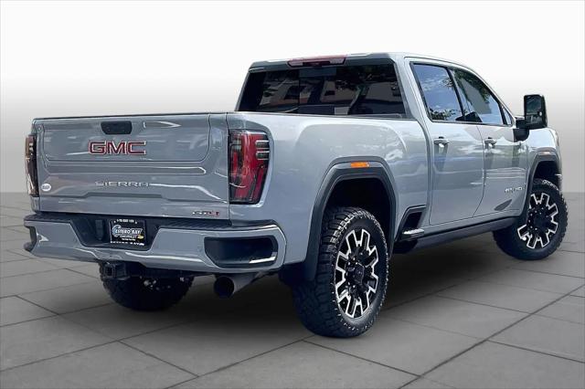 2024 GMC Sierra 2500HD 4WD Crew Cab Standard Bed AT4