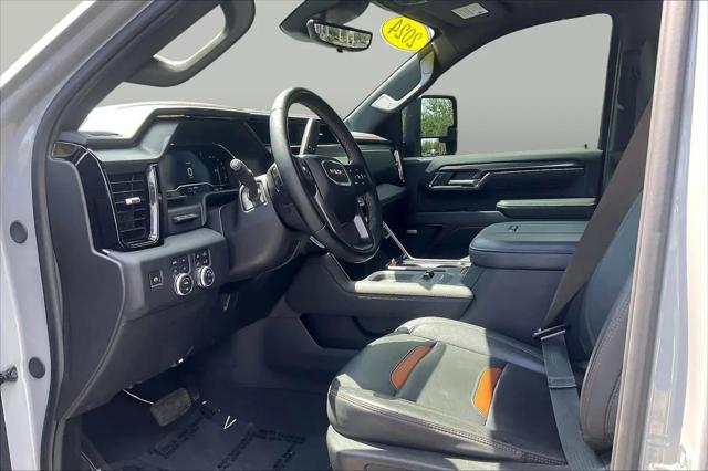 2024 GMC Sierra 2500HD 4WD Crew Cab Standard Bed AT4
