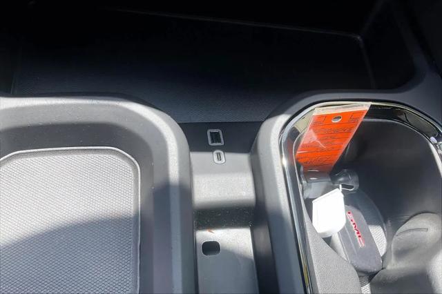 2024 GMC Sierra 2500HD 4WD Crew Cab Standard Bed AT4