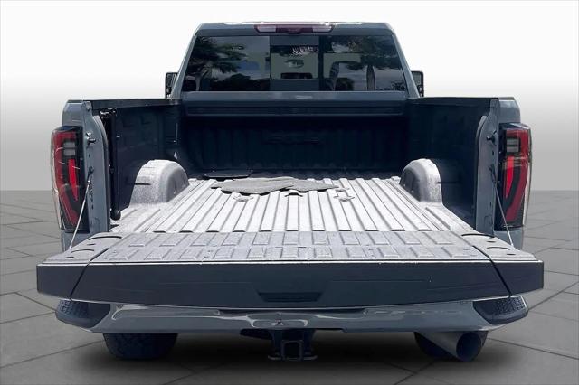 2024 GMC Sierra 2500HD 4WD Crew Cab Standard Bed AT4