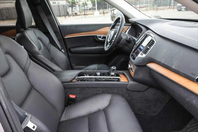 2024 Volvo XC90 Recharge T8 Plus Bright Theme 7-Seater