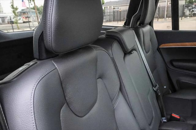 2024 Volvo XC90 Recharge T8 Plus Bright Theme 7-Seater