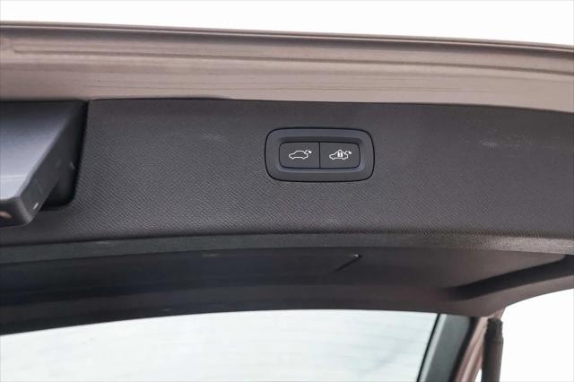 2024 Volvo XC90 Recharge T8 Plus Bright Theme 7-Seater
