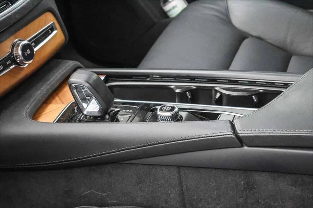 2024 Volvo XC90 Recharge T8 Plus Bright Theme 7-Seater