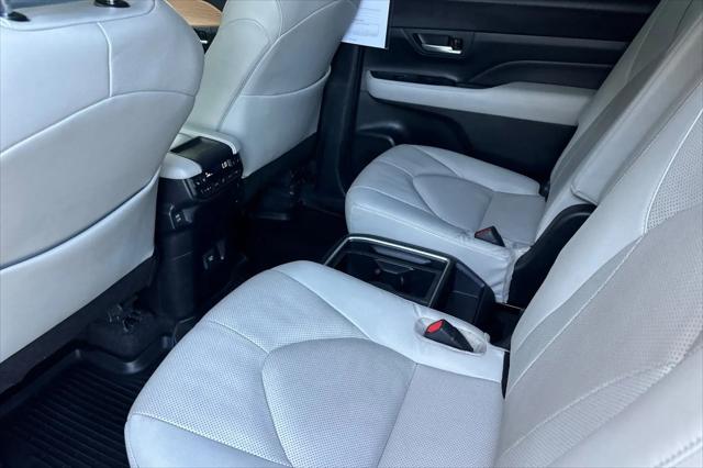 2024 Toyota Grand Highlander Platinum