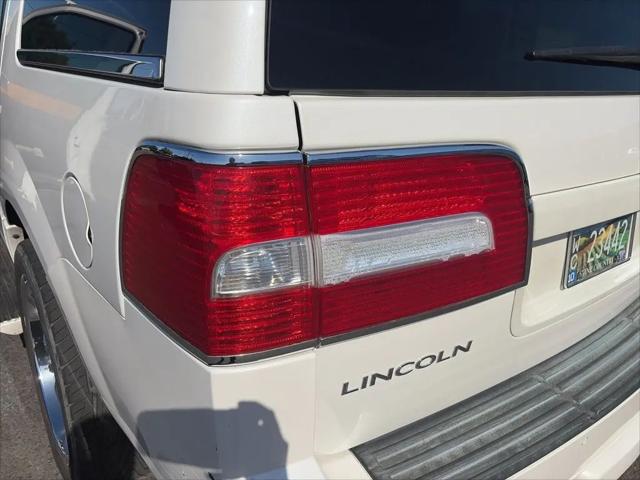 2011 Lincoln Navigator Standard