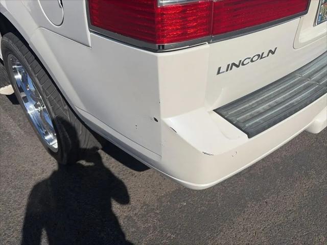 2011 Lincoln Navigator Standard