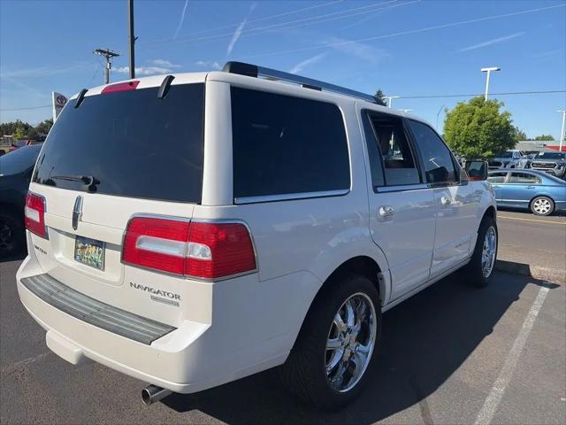 2011 Lincoln Navigator Standard