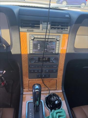 2011 Lincoln Navigator Standard