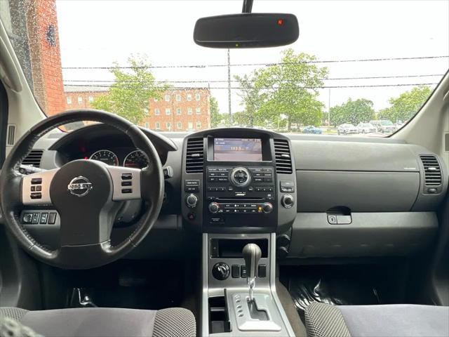 2010 Nissan Pathfinder SE