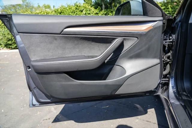 2023 Tesla Model 3 Rear-Wheel Drive