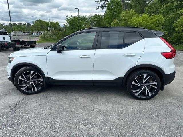 2021 Volvo XC40 T5 R-Design