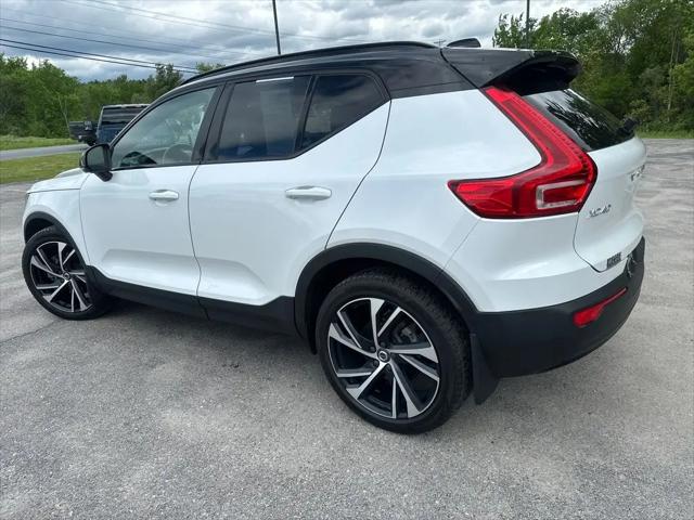 2021 Volvo XC40 T5 R-Design
