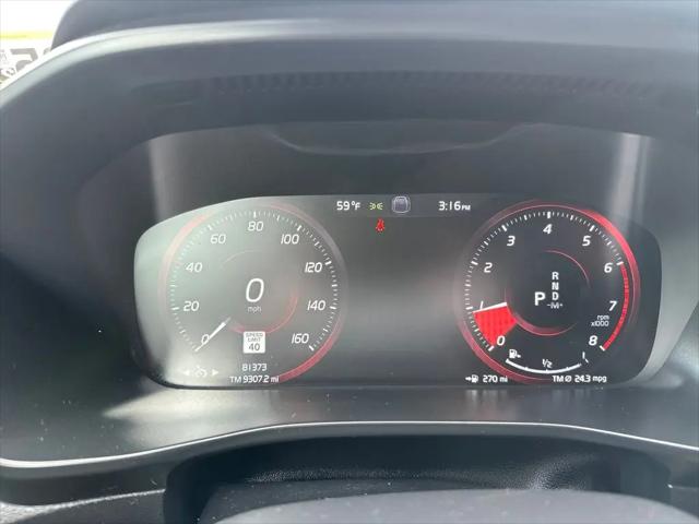 2021 Volvo XC40 T5 R-Design