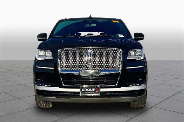 2023 Lincoln Navigator Standard