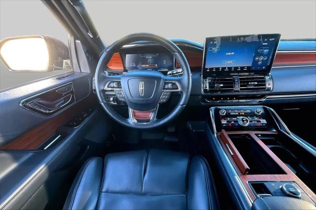 2023 Lincoln Navigator Standard