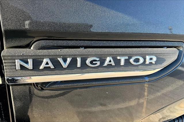 2023 Lincoln Navigator Standard