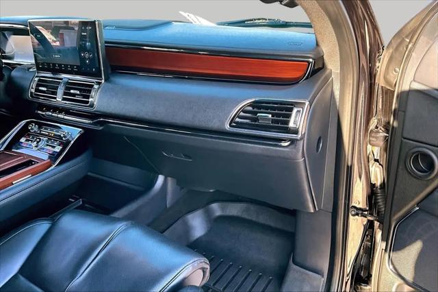 2023 Lincoln Navigator Standard