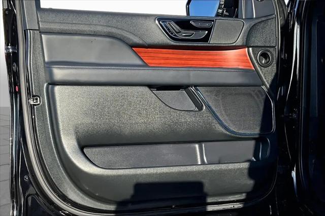2023 Lincoln Navigator Standard