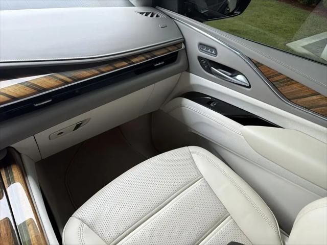 2023 Cadillac Escalade 4WD Premium Luxury Platinum