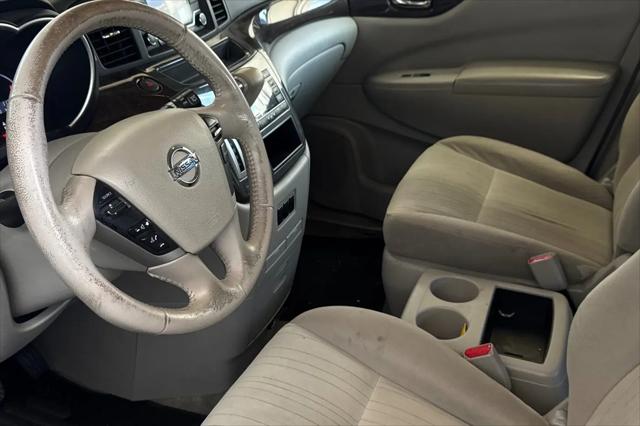 2015 Nissan Quest SV