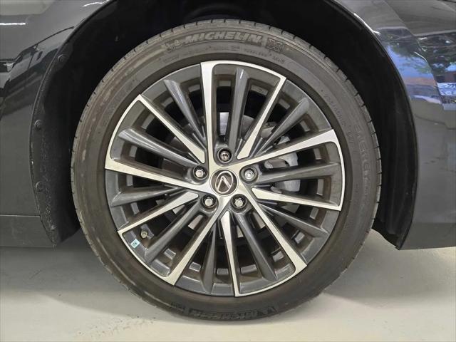 2022 Lexus ES 300h ES 300h