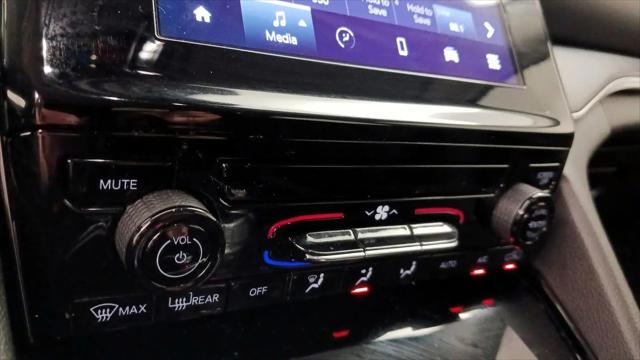 2023 Jeep Grand Cherokee L Laredo 4x2
