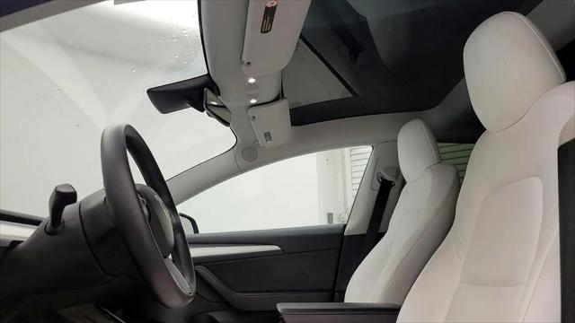 2021 Tesla Model 3 Standard Range Plus Rear-Wheel Drive