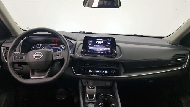 2025 Nissan Rogue SV FWD