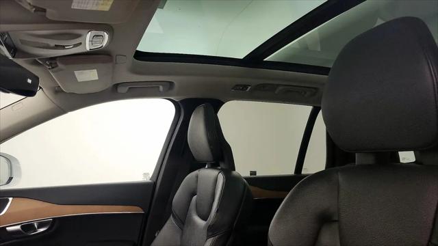 2021 Volvo XC90 Recharge T8 Inscription Expression 7 Passenger
