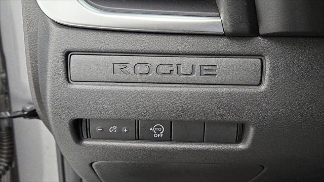2023 Nissan Rogue S FWD