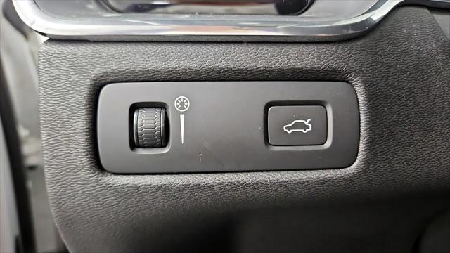 2019 Volvo XC60 T5 Momentum